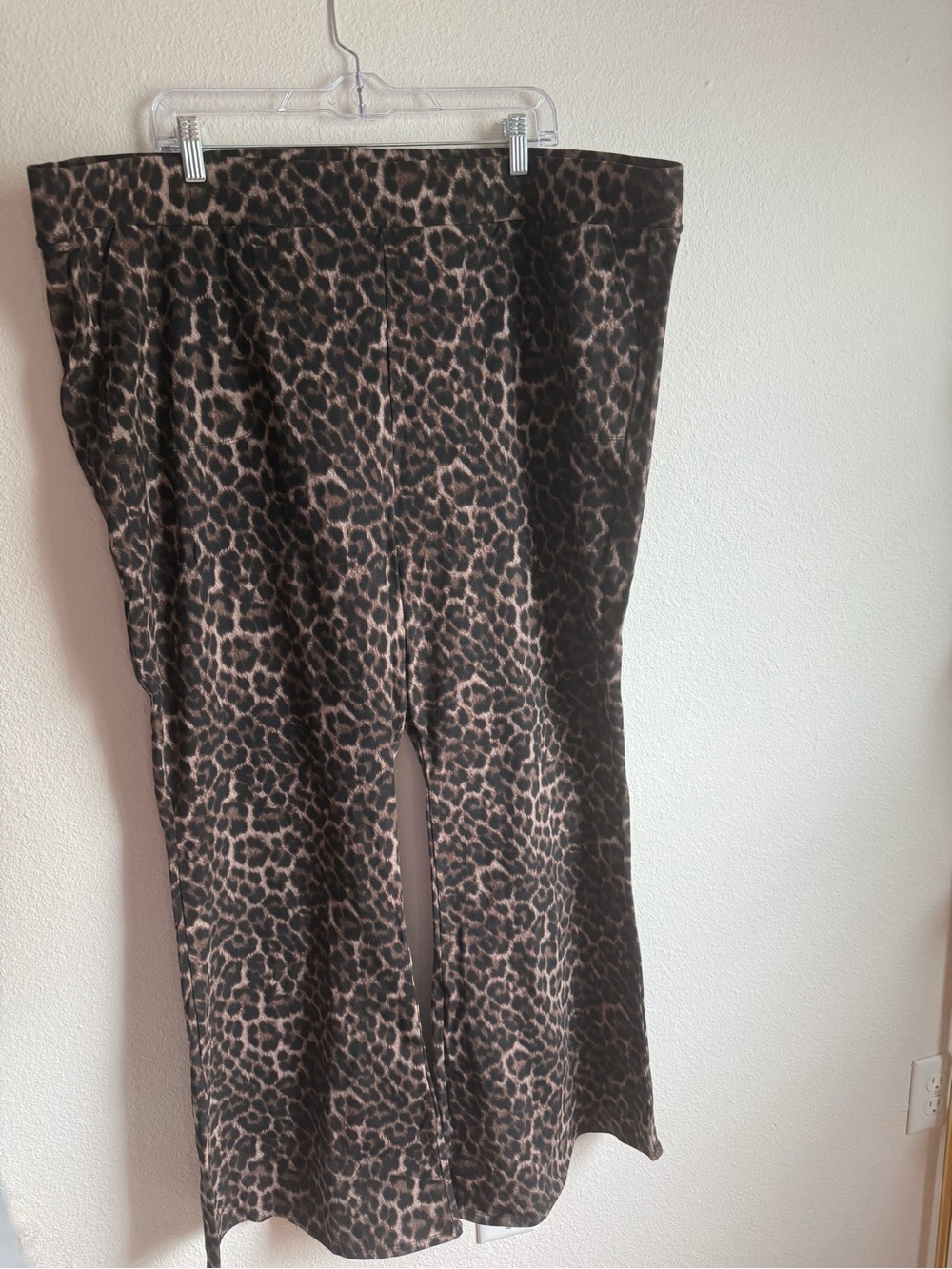Leopard print Flared leggings - Picture 2 of 6
